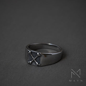 Signet Gothic Ring - Crossbones