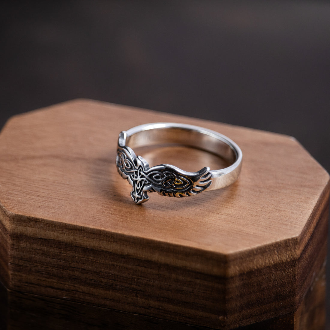 Celtic Knot Ring - Raven